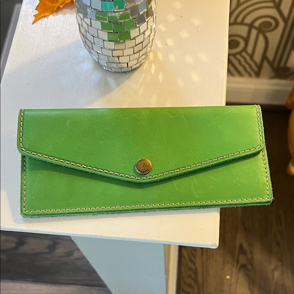 Fossil Vibrant Green Leather Wallet